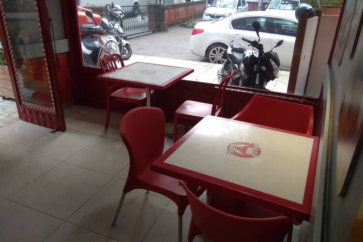 Pizza Bulls Merdivenkoy Istanbul